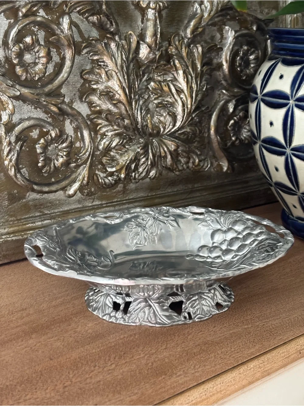 Arthur Court Aluminum Silver-tone Grape & Leaf Pedestal Serving Bowl 2001